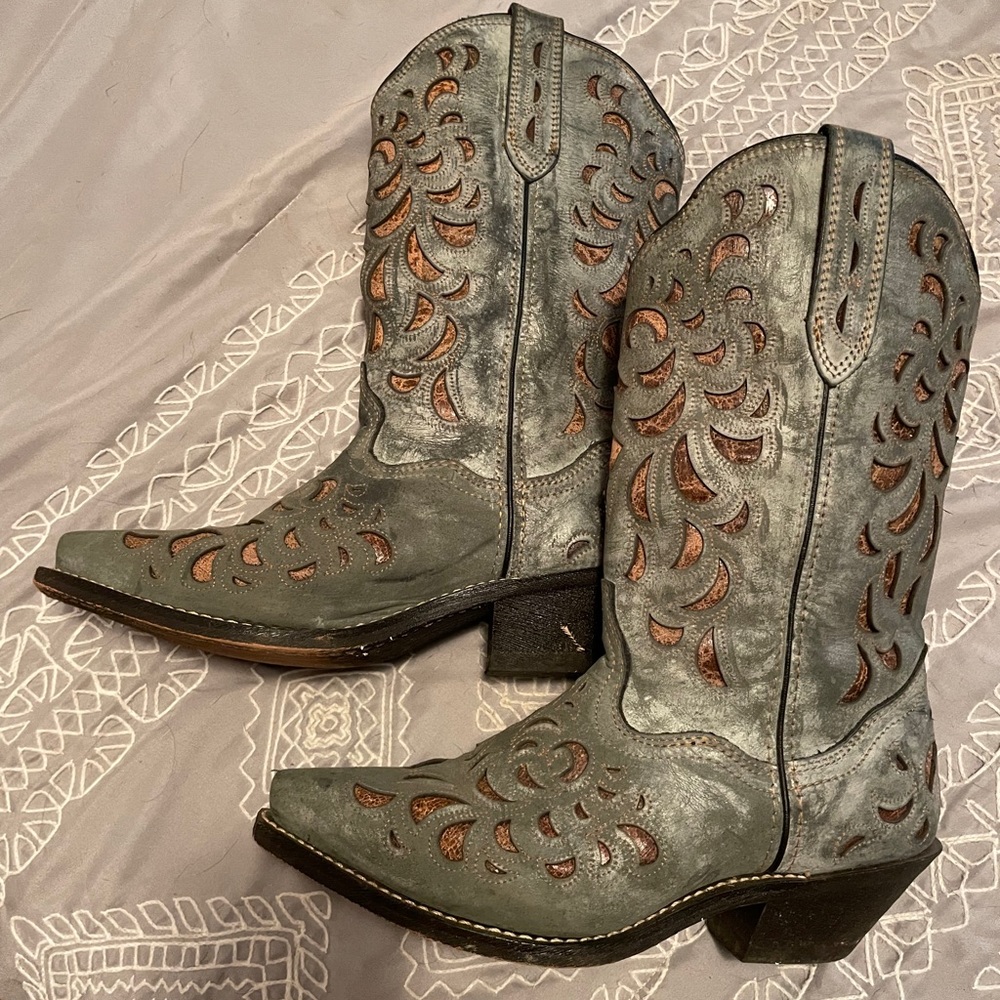 Selling the boots I got in Nashville! Only worn 5 times!